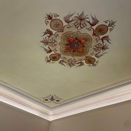 Relstay - Assarotti Suites Janov Exteriér fotografie
