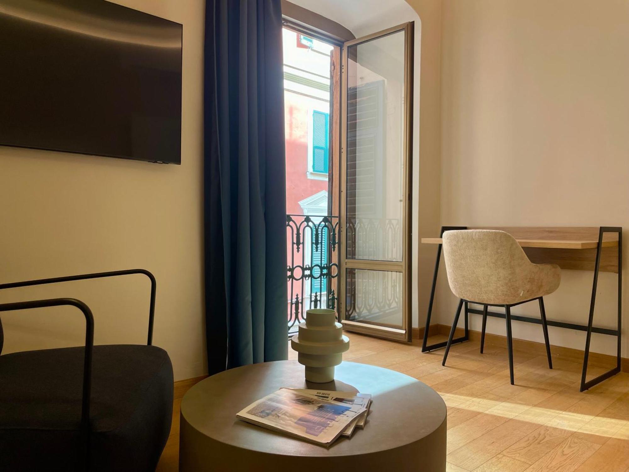 Relstay - Assarotti Suites Janov Exteriér fotografie