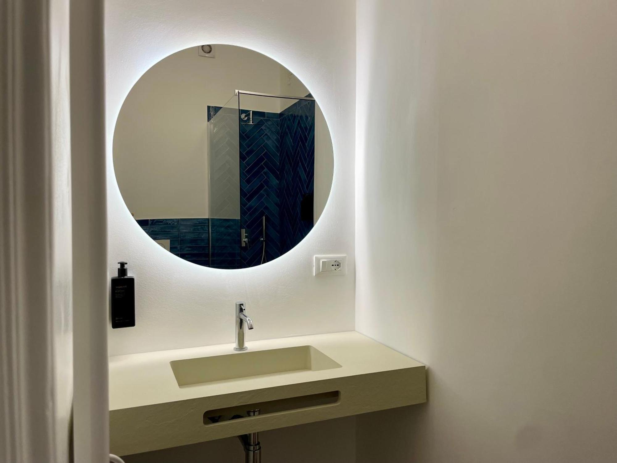 Relstay - Assarotti Suites Janov Exteriér fotografie