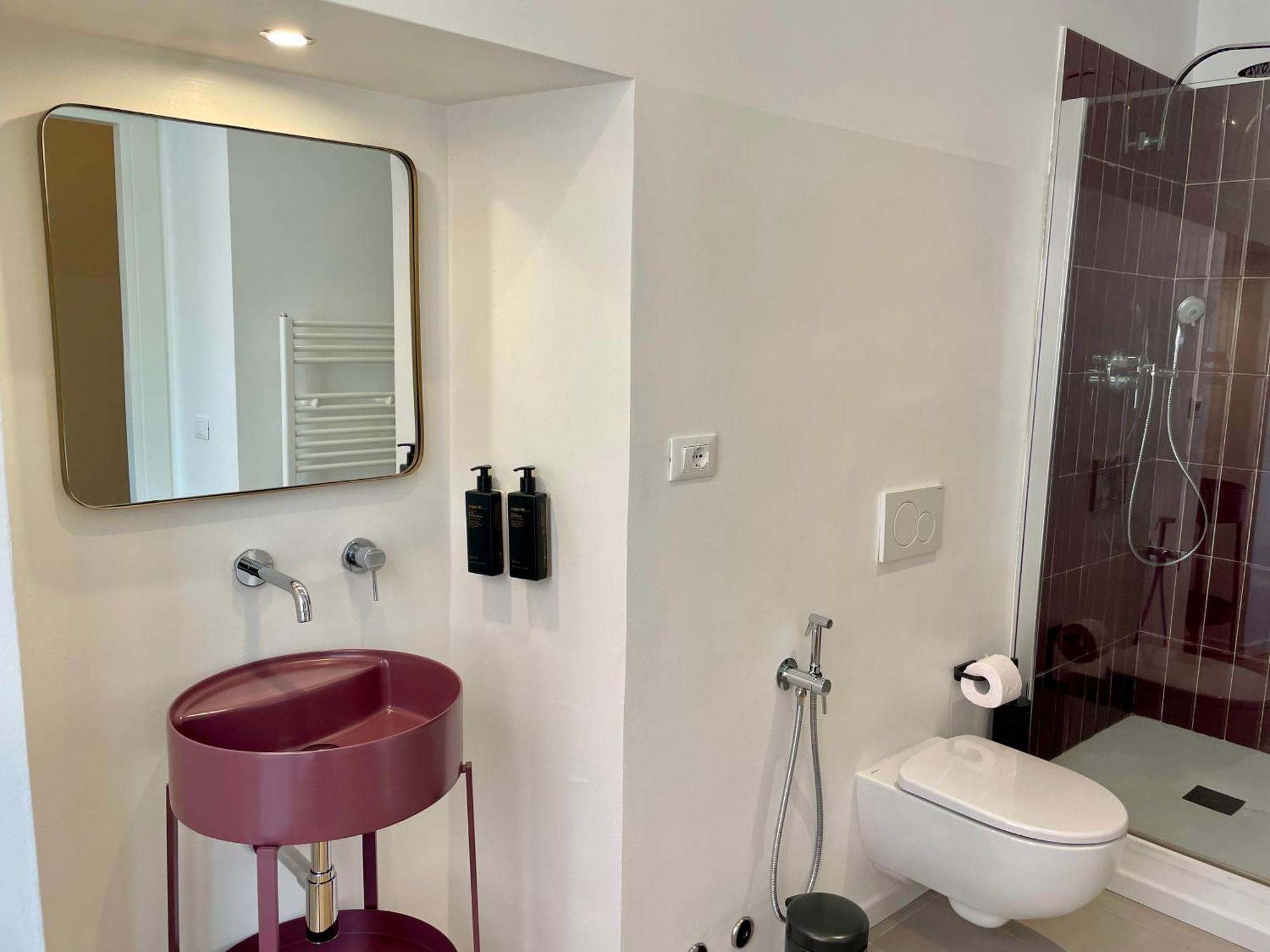 Relstay - Assarotti Suites Janov Exteriér fotografie