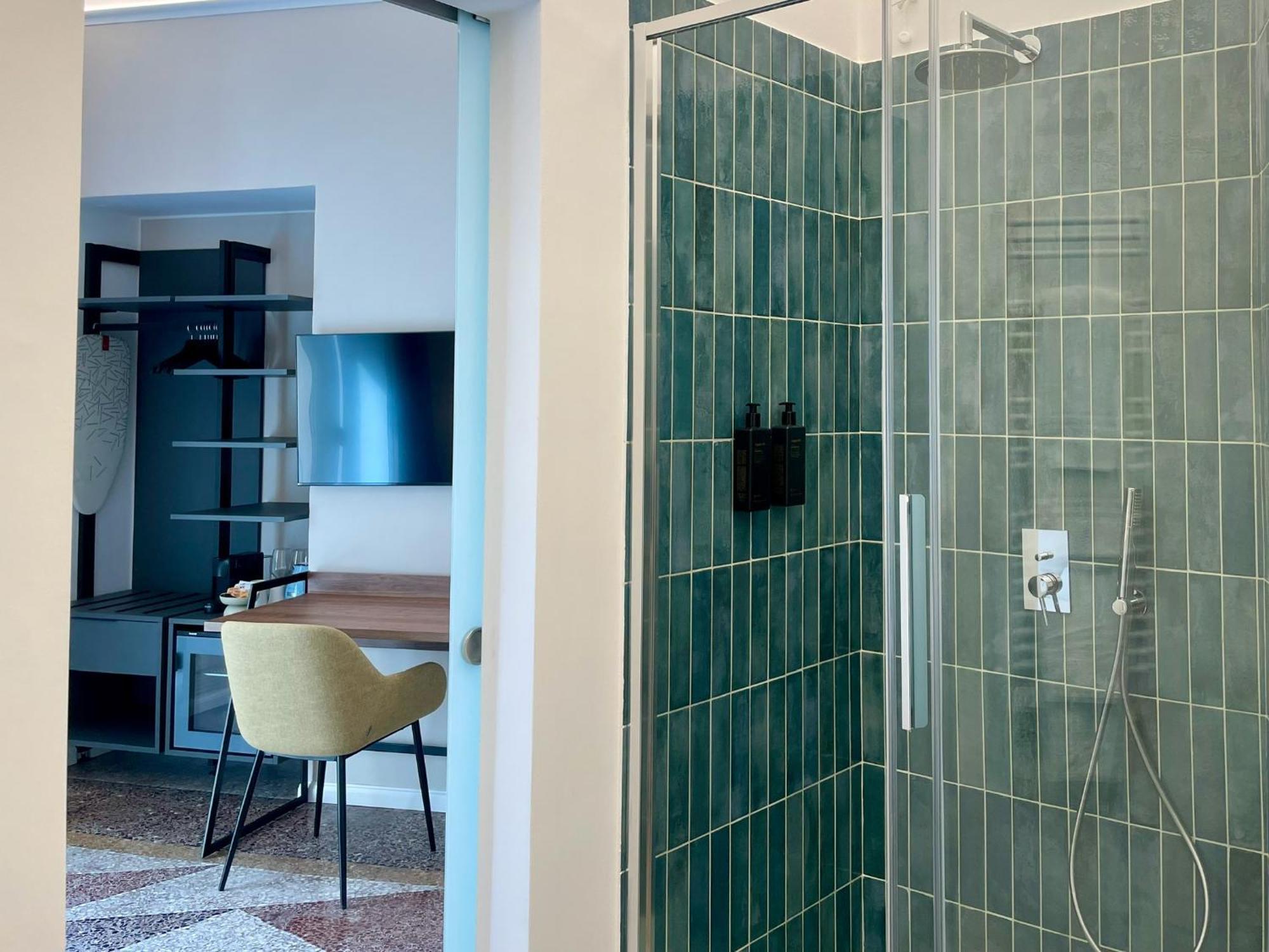 Relstay - Assarotti Suites Janov Exteriér fotografie