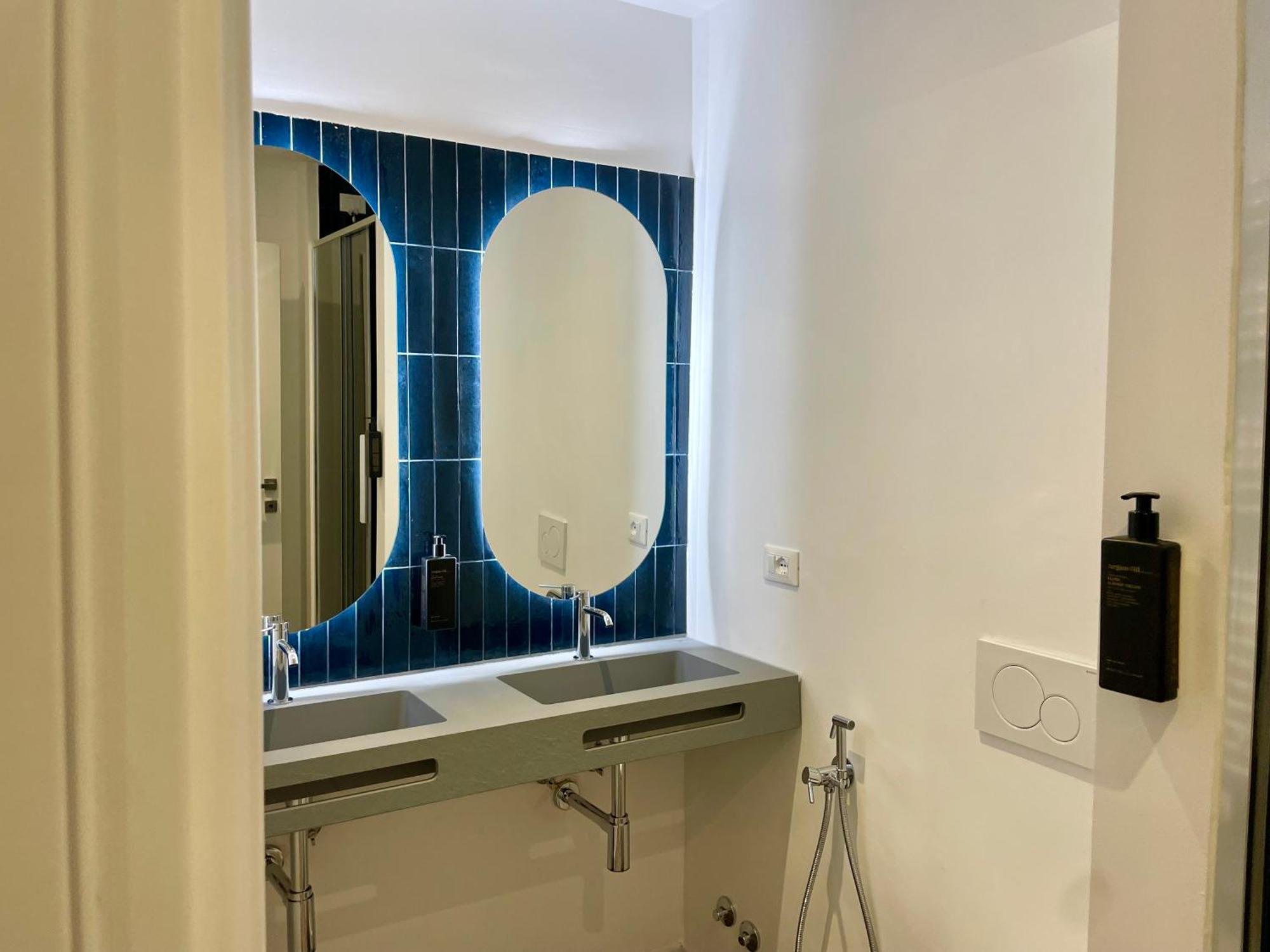 Relstay - Assarotti Suites Janov Exteriér fotografie